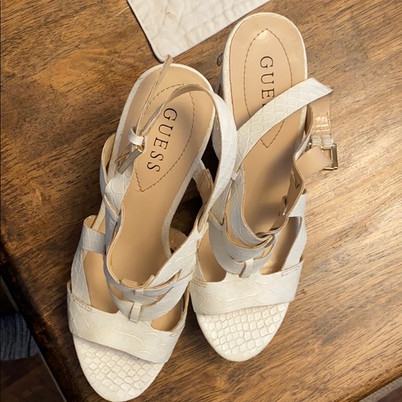 Guess Heels - Picture 2 of 3